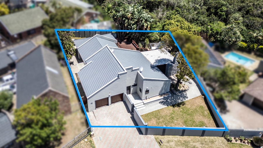 4 Bedroom Property for Sale in Blue Bend Eastern Cape